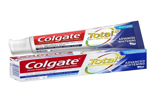 Kem đánh răng Colgate Total